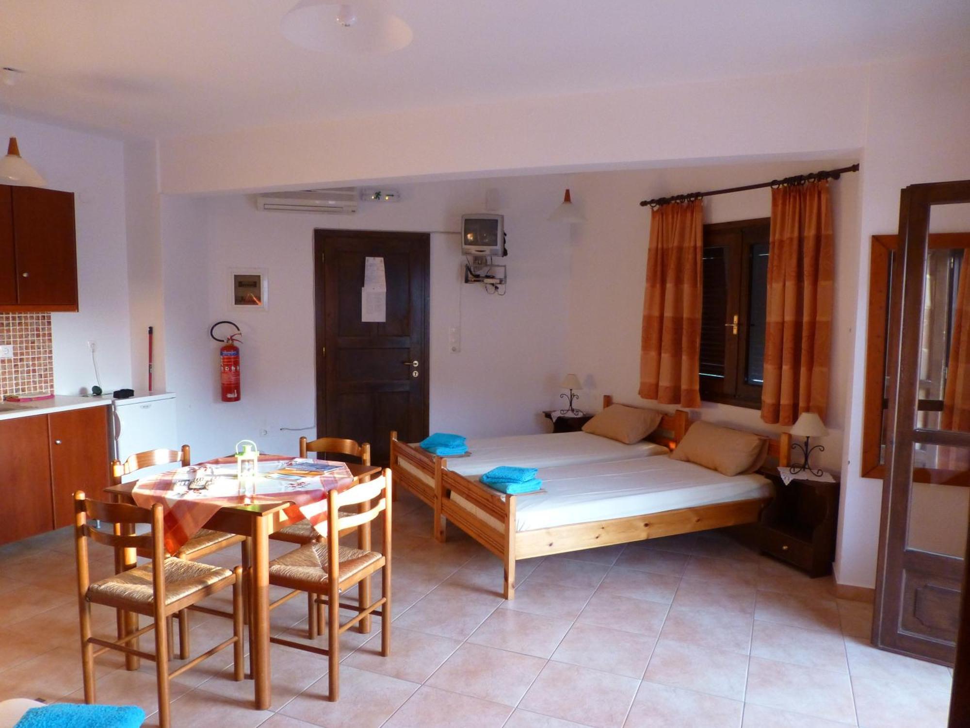Efterpi Apartment Myrina Luaran gambar